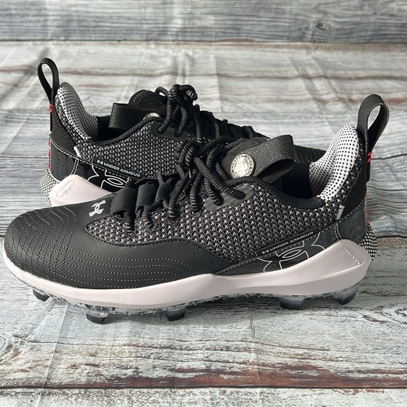 Under Armour Men’s Harper 7 Elite Low MCS
Baseball, 3025585-001, Black Size 10.5